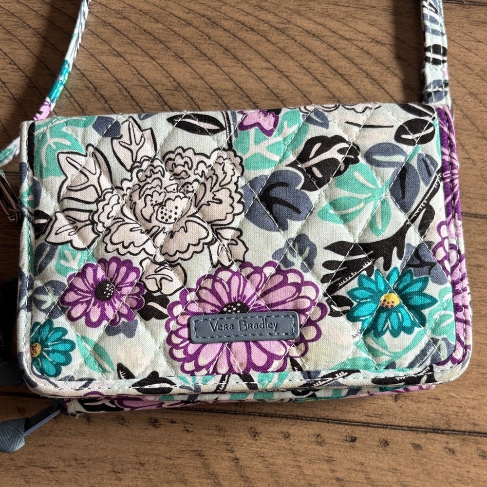 Vera Bradley Penelopes Garden All in One Crossbody Purse Wallet Wristlet - Picture 1 of 9